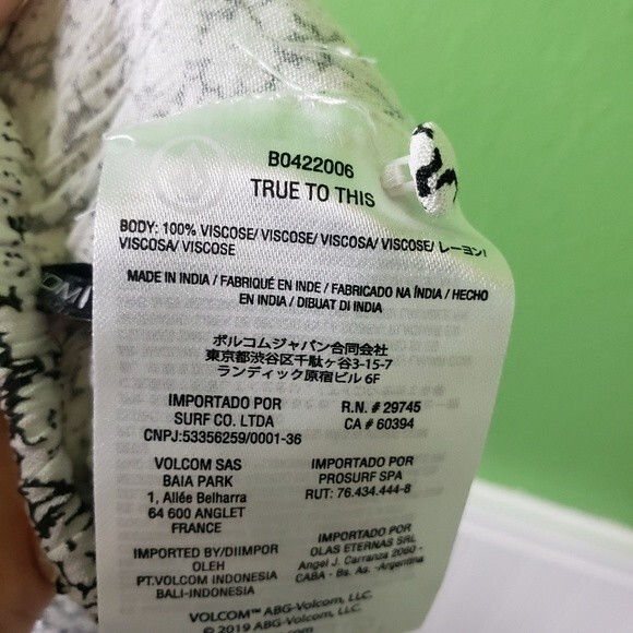 Volcom Women's white floral skater tube top size small 4/6 - Picture 9 of 9